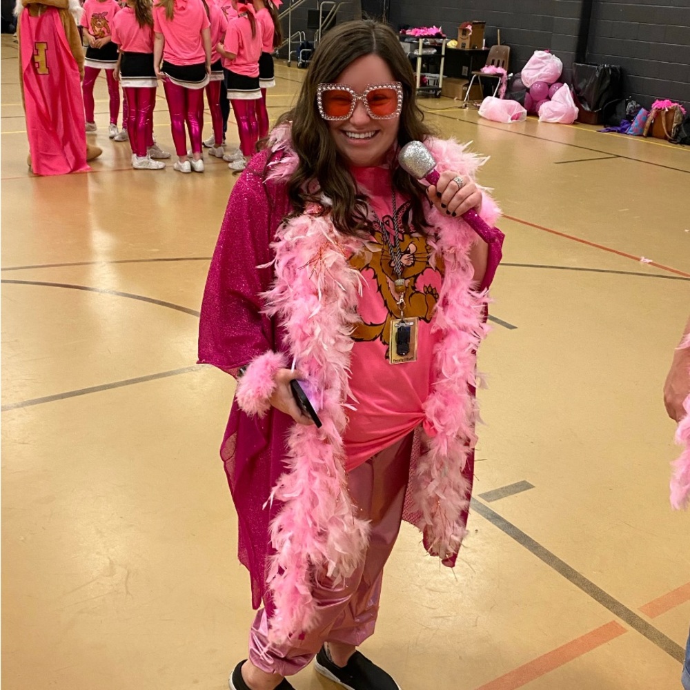 Meet your Posher, Demi